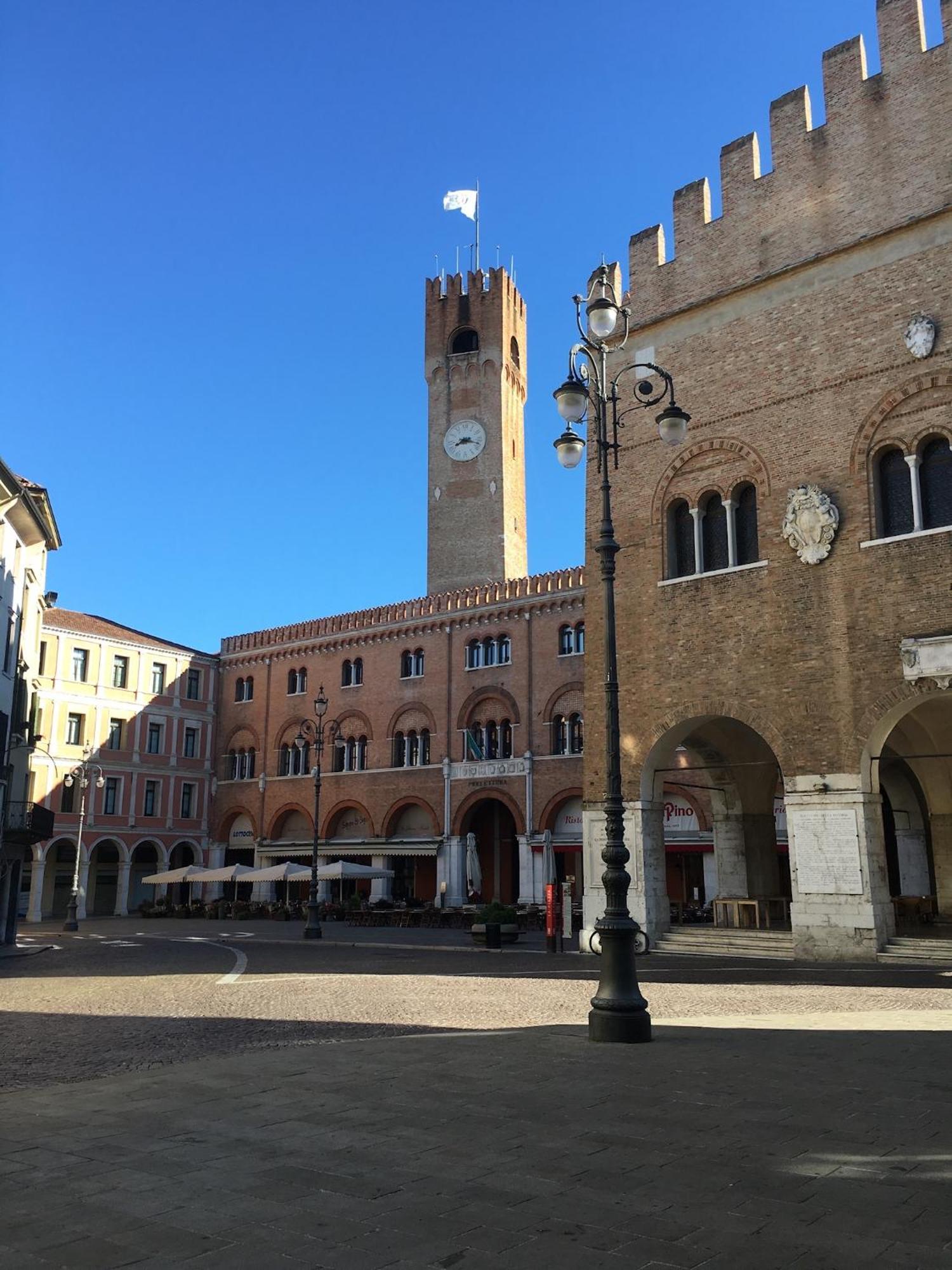 Maison Altinia, Locazione In Centro Storico A Due Passi Dalla Stazione Treviso Exterior photo